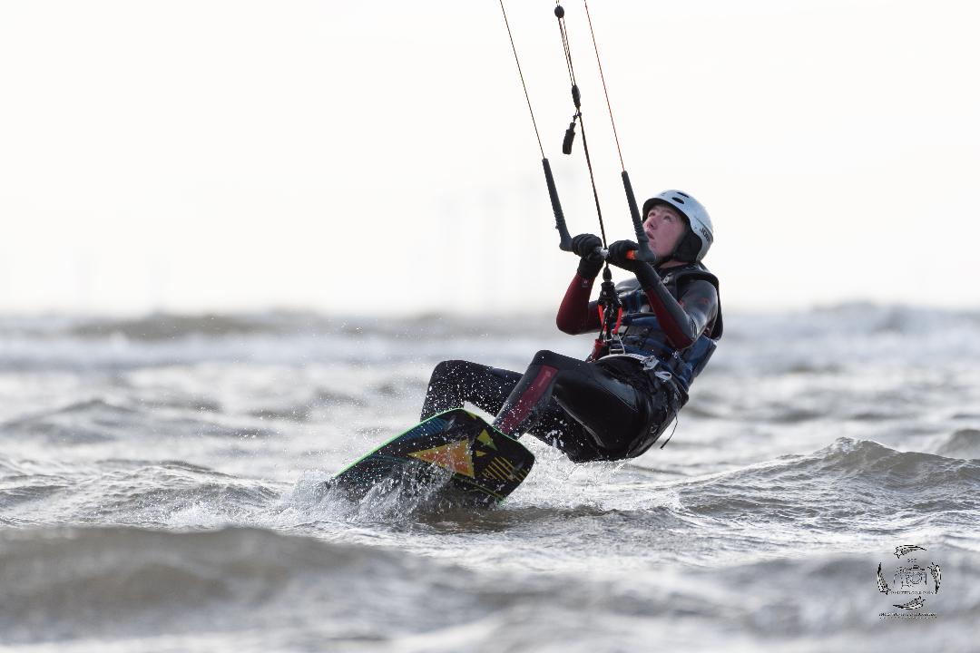 Private Kids Kitesurfing Course Walney, photo 4