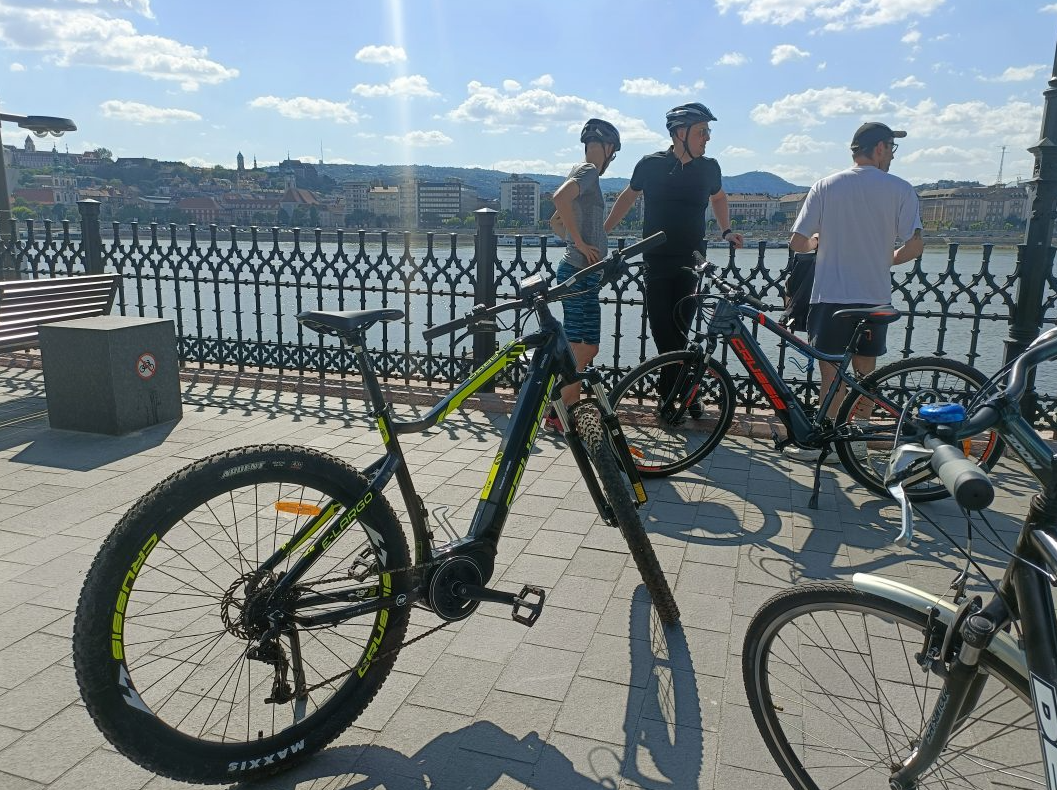 Budapest Highlights Bike or E-Bike Tour gallery 6