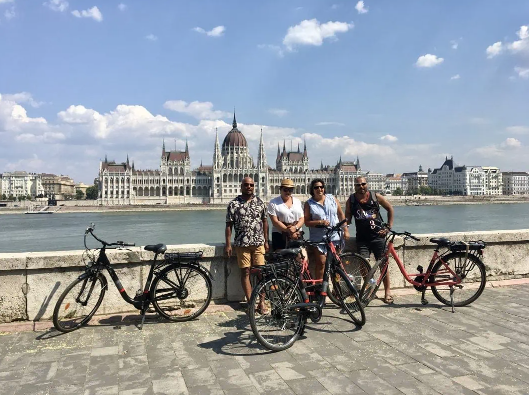 Budapest Highlights Bike or E-Bike Tour gallery 9