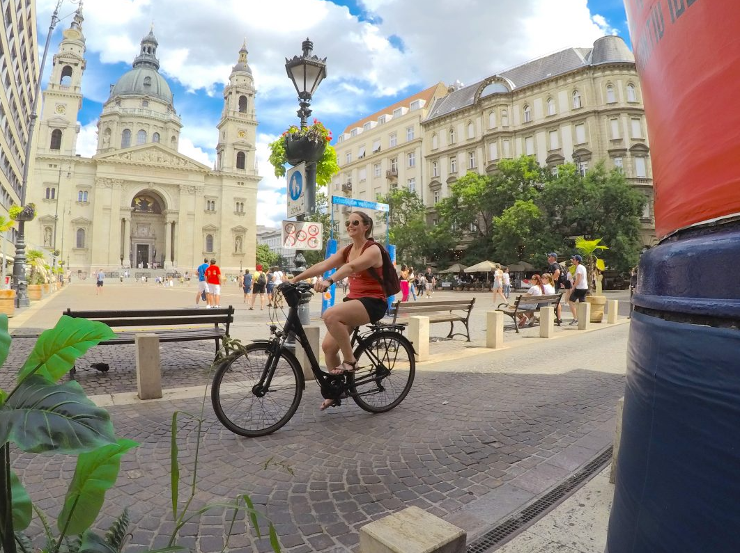 Budapest Highlights Bike or E-Bike Tour gallery 3