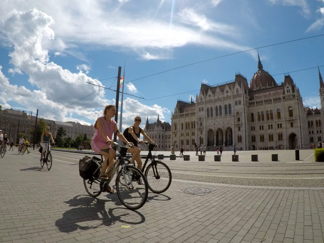 Easy Breezy Bike or E-Bike Tour in Budapest, Hungary gallery 5