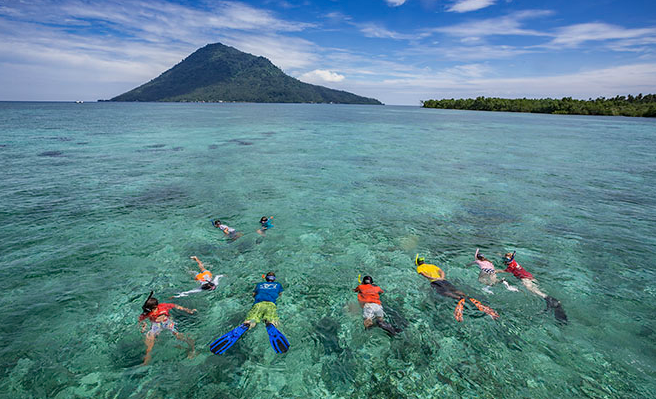 Snorkelling Adventure in North Sulawesi, Indonesia gallery 3