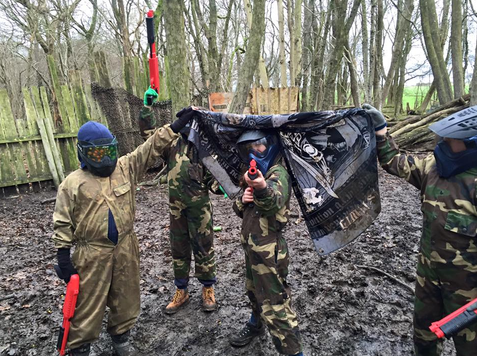 Kids Splatmaster Paintball Session in Henfield – Ages 8-10 gallery 3