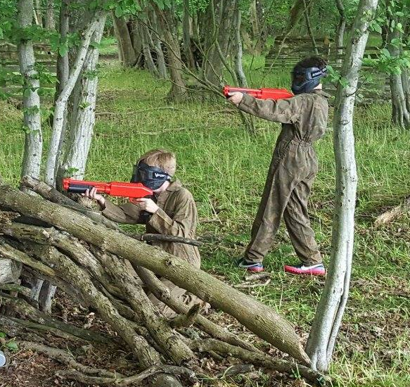 Kids Splatmaster Paintball Session in Henfield – Ages 8-10 gallery 4