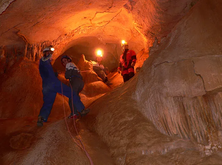 Underground Caving Adventure – Family-Friendly Dry Cave Exploration in Mallorca, photo 2
