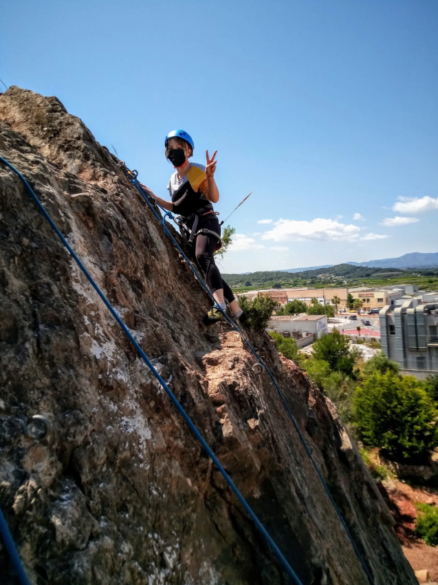 Family Climbing Adventure Session in Mallorca gallery 6