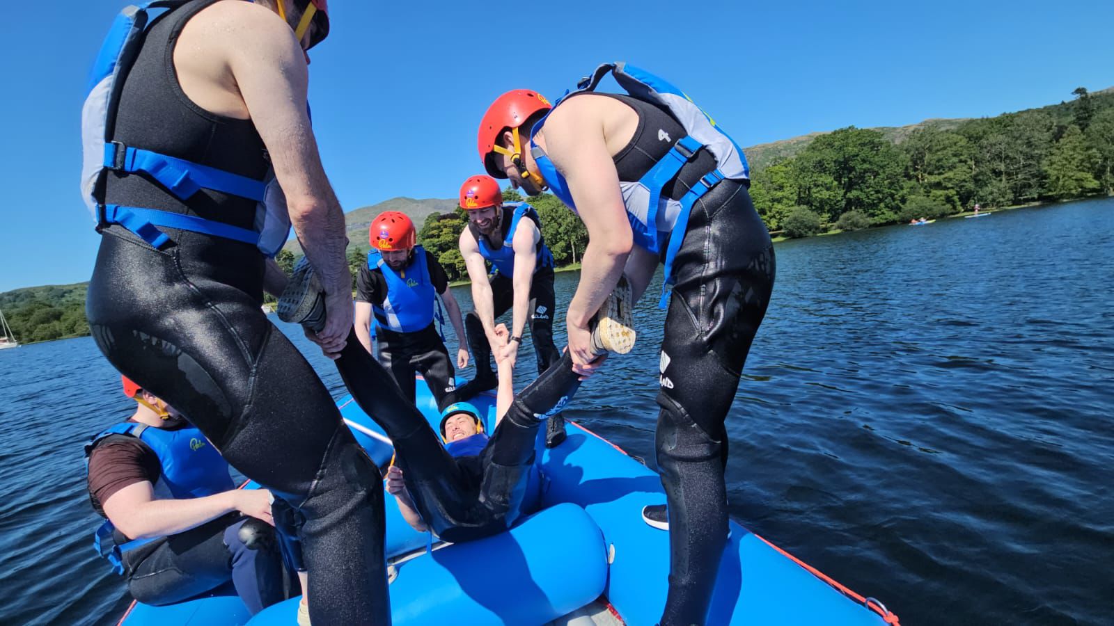 Rafting Madness in the Lake District, photo 5