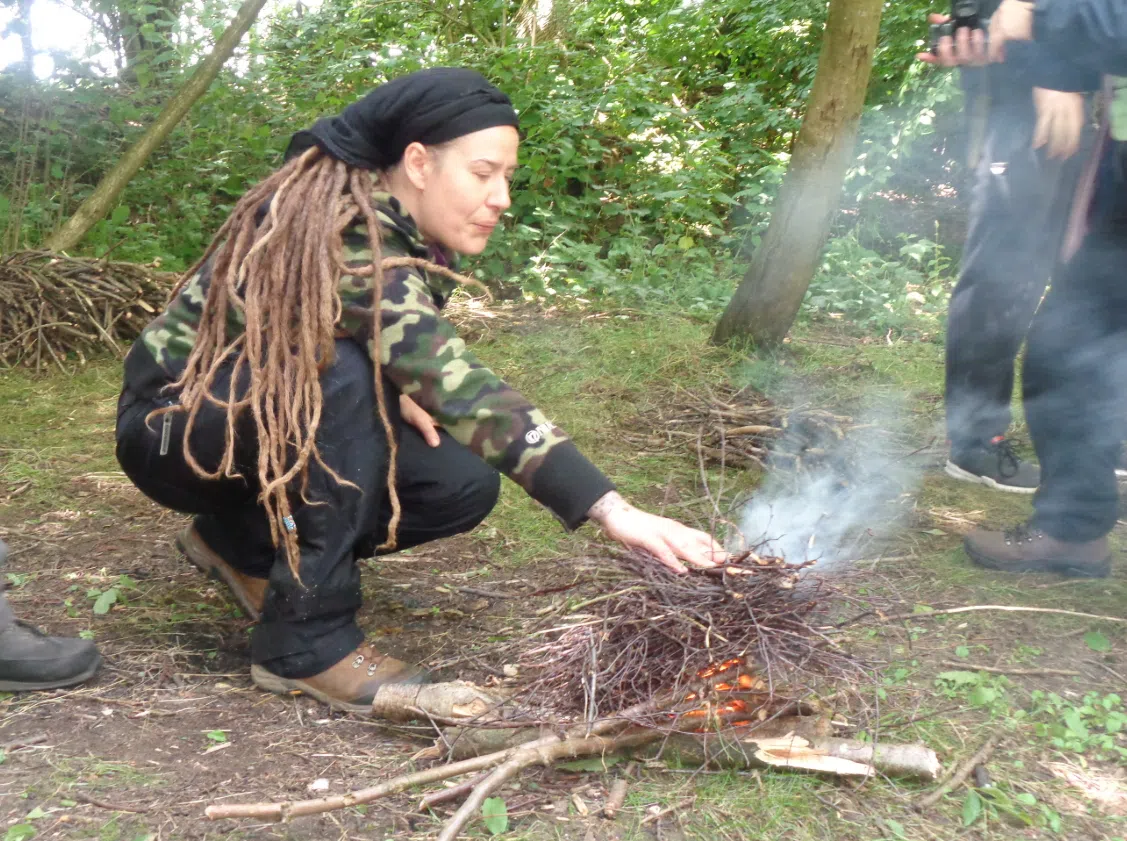 1-Day Bushcraft Skills Course – Kent Downs gallery 8