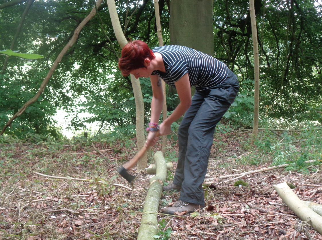 Axe Skills Course in Kent, photo 2