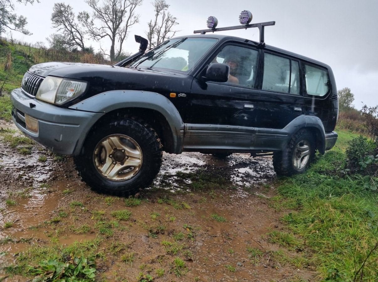 Kids Off-Road 4×4 Driving Experience in Stirlingshire, photo 2