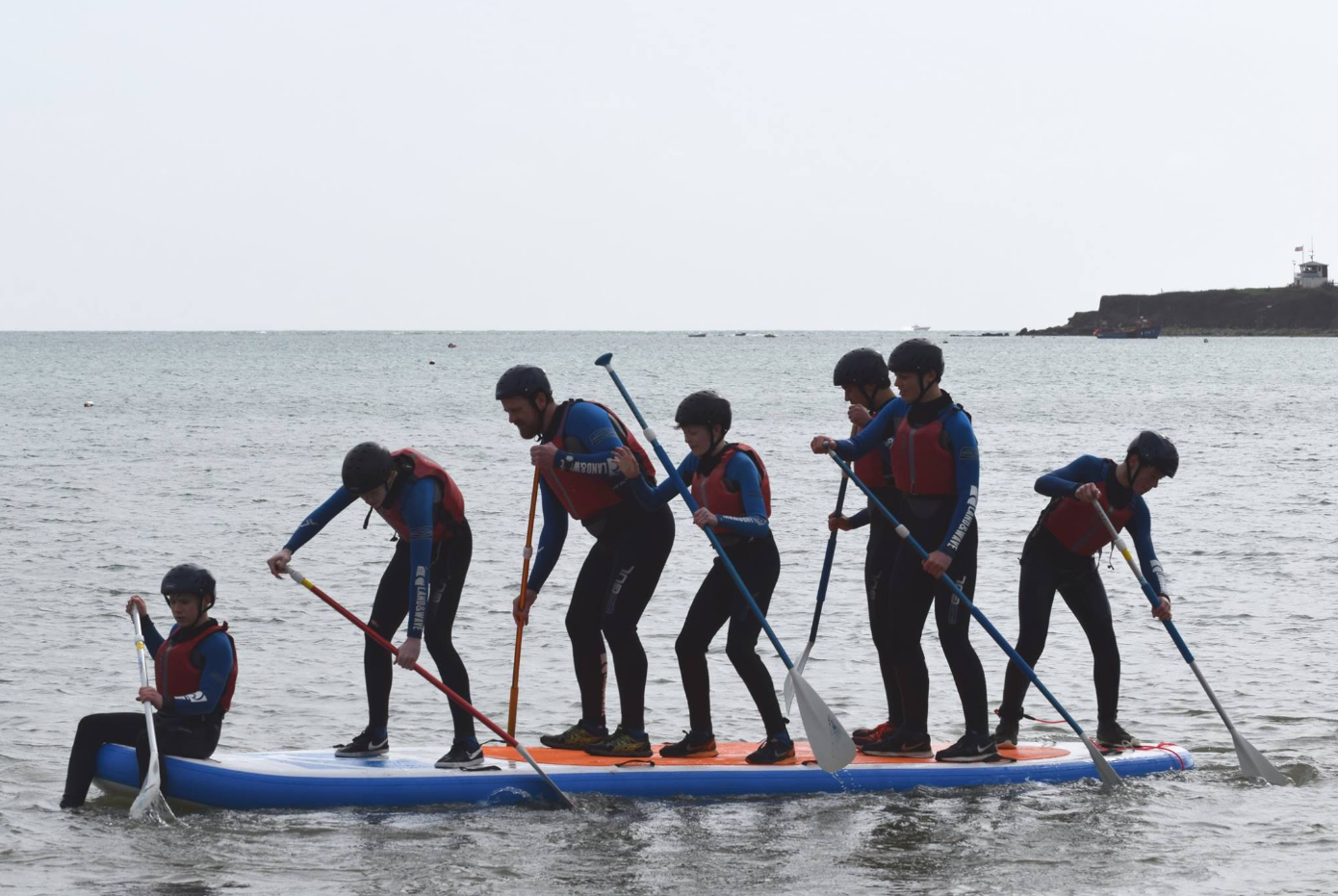3-Hour Group Giant Paddle Boarding gallery 5