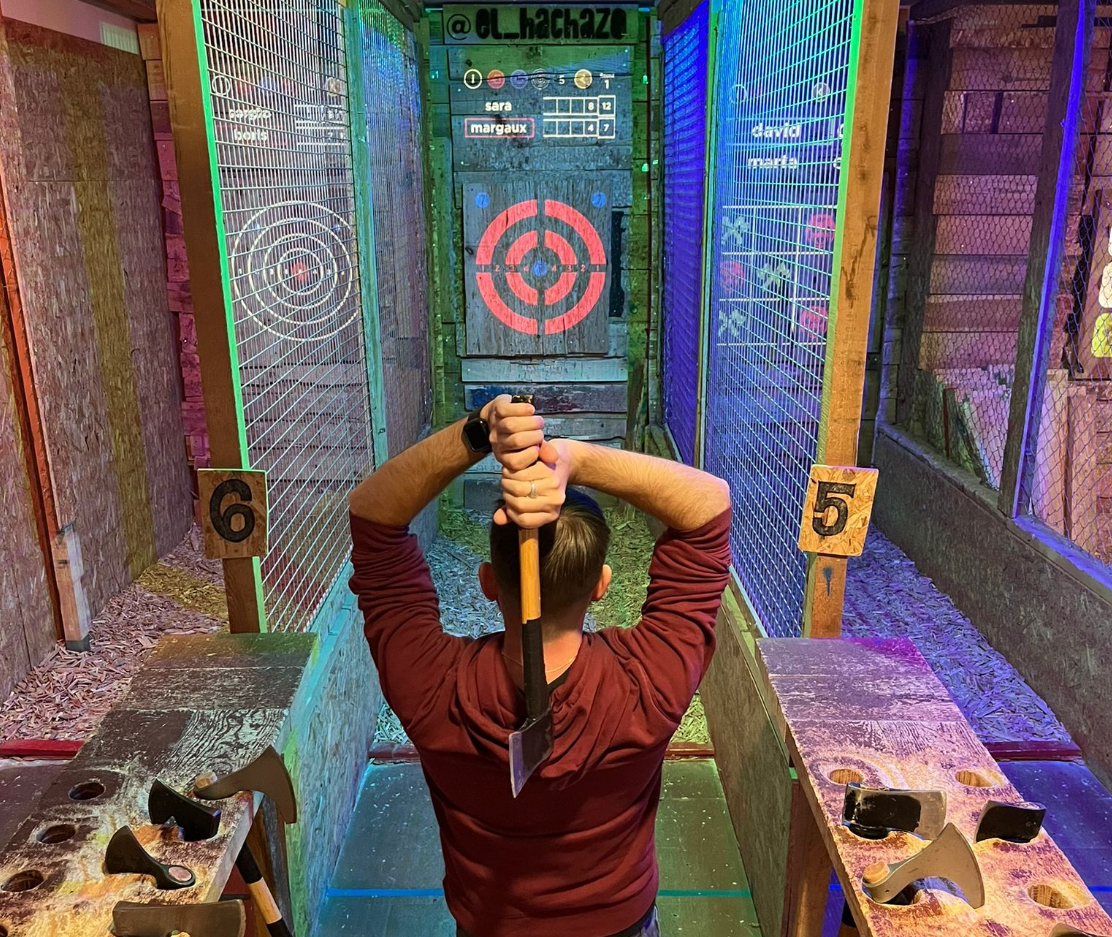 Classic Axe Throwing Session in Atocha, Madrid, photo 4