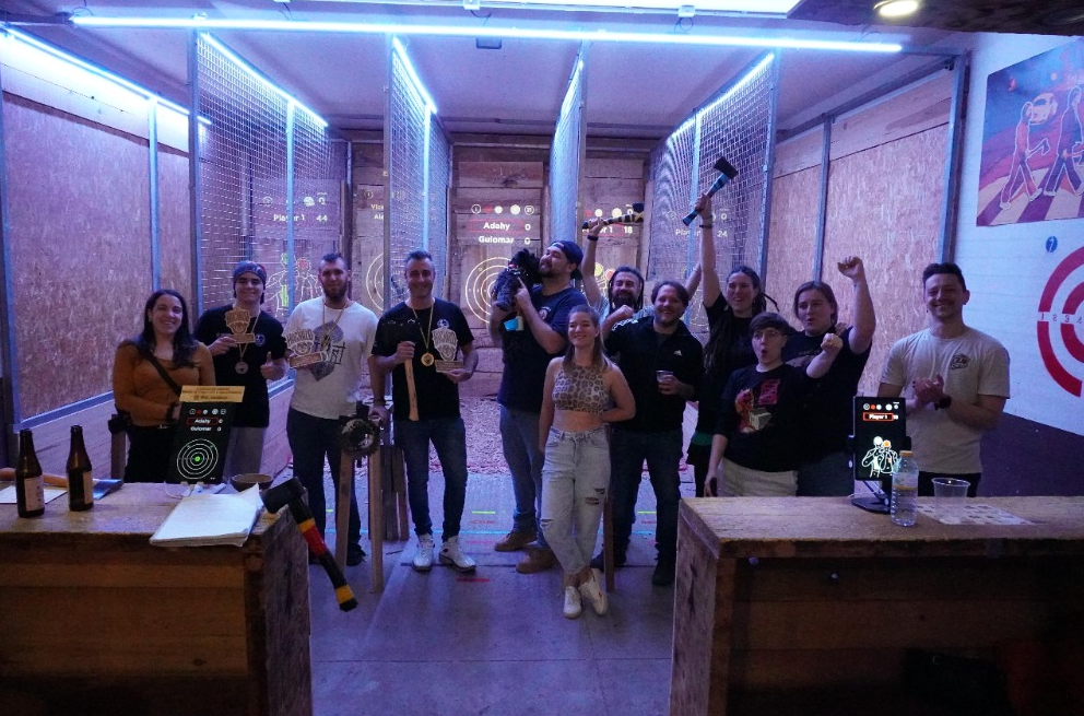 Premium Axe Throwing Session in Ruzafa, Valencia, photo 5