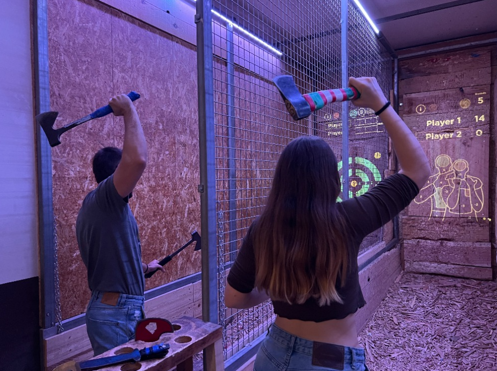 Premium Axe Throwing Session in Ruzafa, Valencia, photo 3