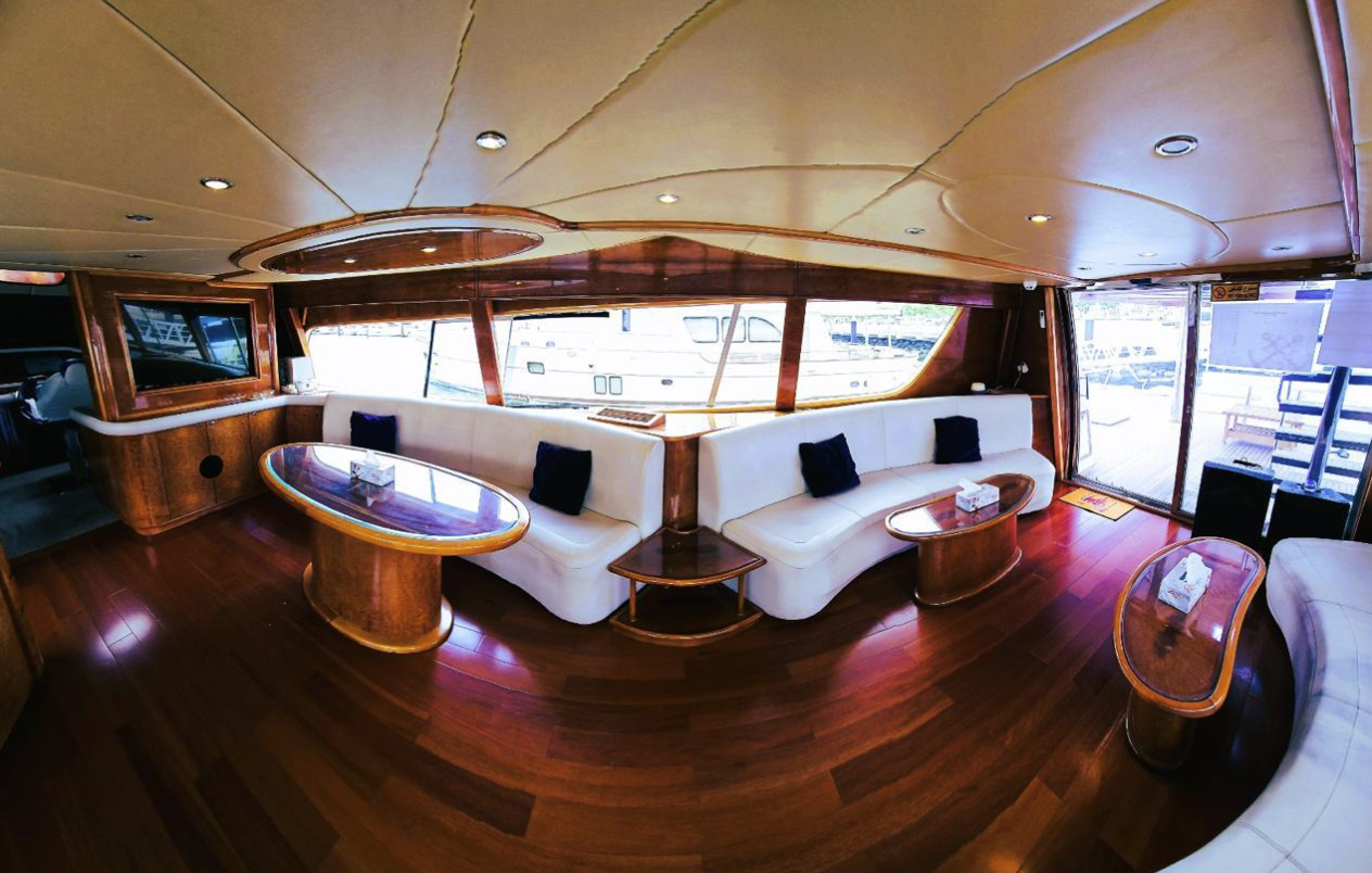 Burj Al Arab & Ain Dubai Shared Yacht Tour – 105ft Luxury Cruise from Dubai Harbour, photo 3