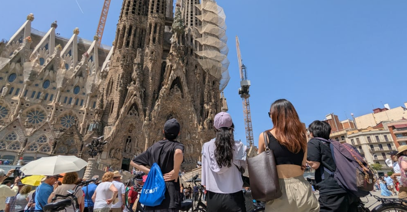 Barcelona E-Bike Tour: Gaudi and Hidden Gems, photo 5