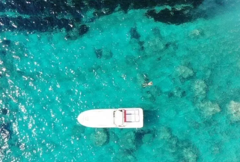 Alcudia Boat Trip – 2-Hour Coastal Cruise with Swimming, Snorkelling & Paddleboarding in Mallorca gallery 3