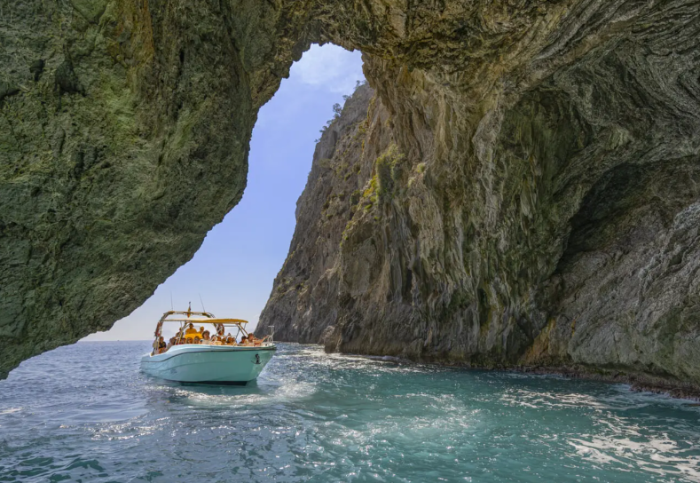 Alcudia Boat Trip – 2-Hour Coastal Cruise with Swimming, Snorkelling & Paddleboarding in Mallorca gallery 4