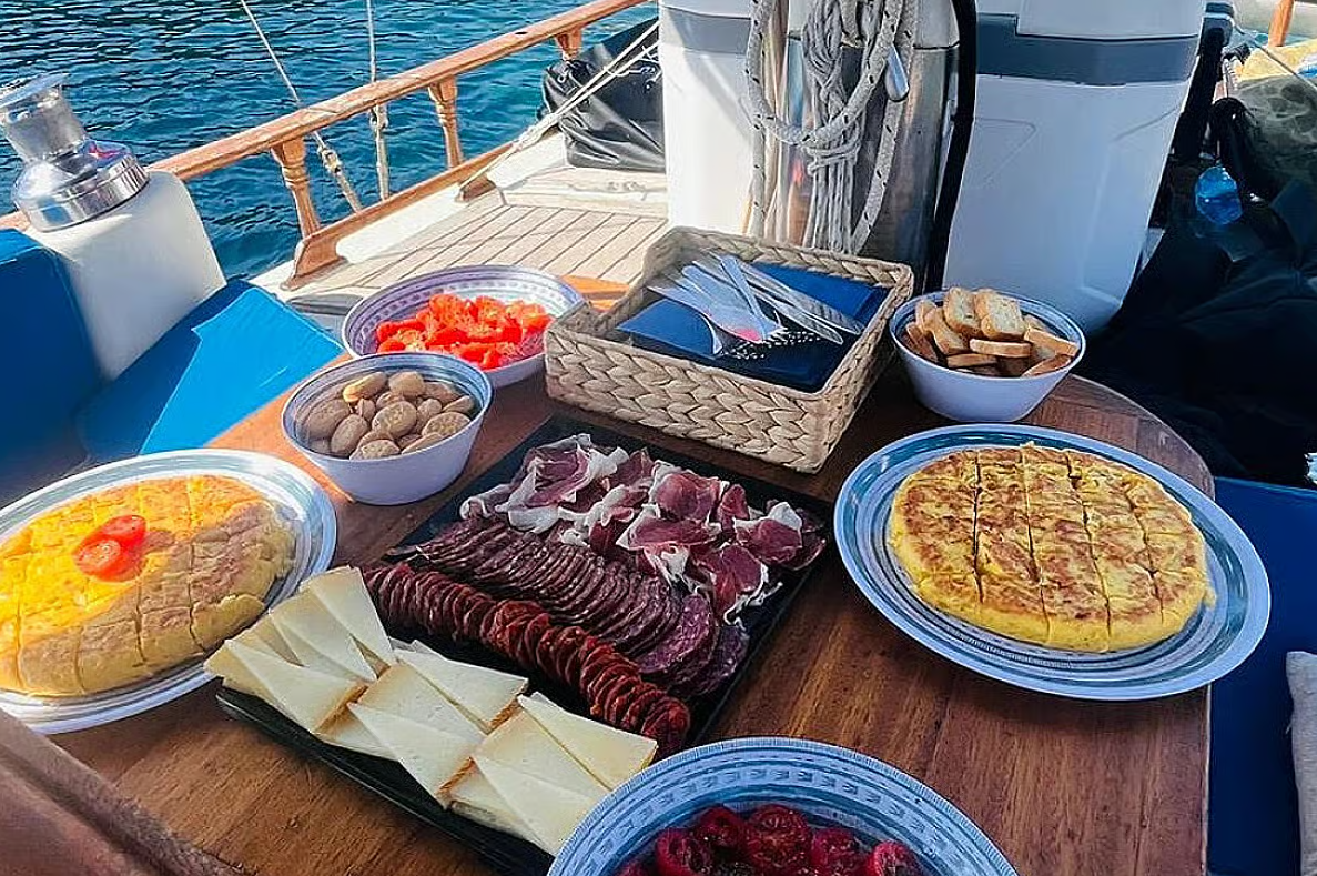 3 Day Nature Sailing Retreat in Cabrera Island, Spain gallery 10