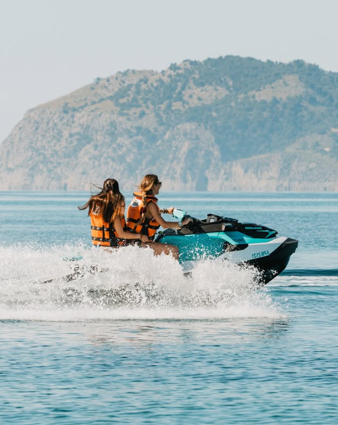 Jet Ski Tour of Playa Coll Baix and Caves from Can Picafort gallery 5