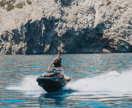 Jet Ski Tour of Playa Coll Baix and Caves from Can Picafort gallery 10
