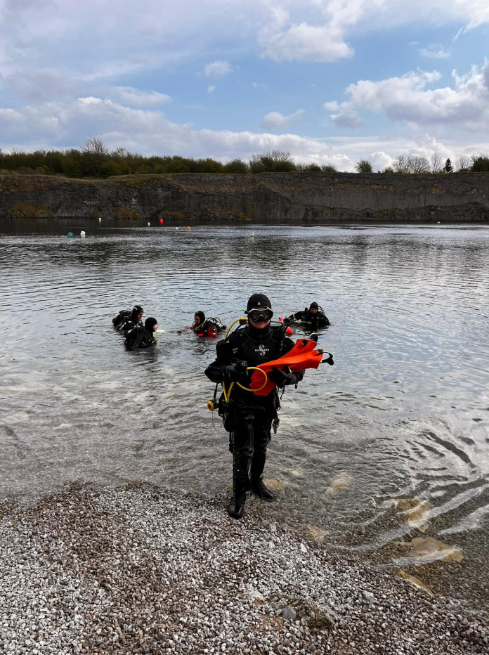 Dry Suit Diver in Gosforth gallery 4