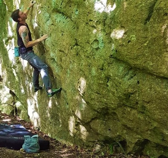 Introduction to Outdoor Bouldering Workshop near Bath gallery 3