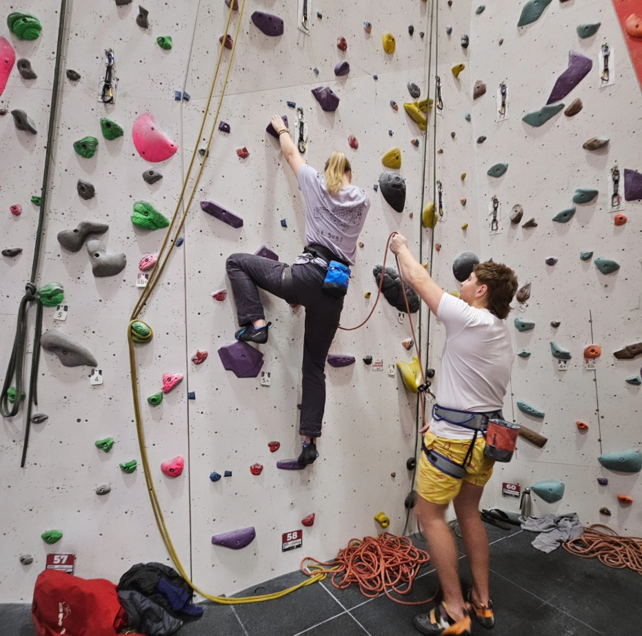 Lead Climbing Courses in Chippenham, Bristol, Swindon, and Gloucester, listing photo
