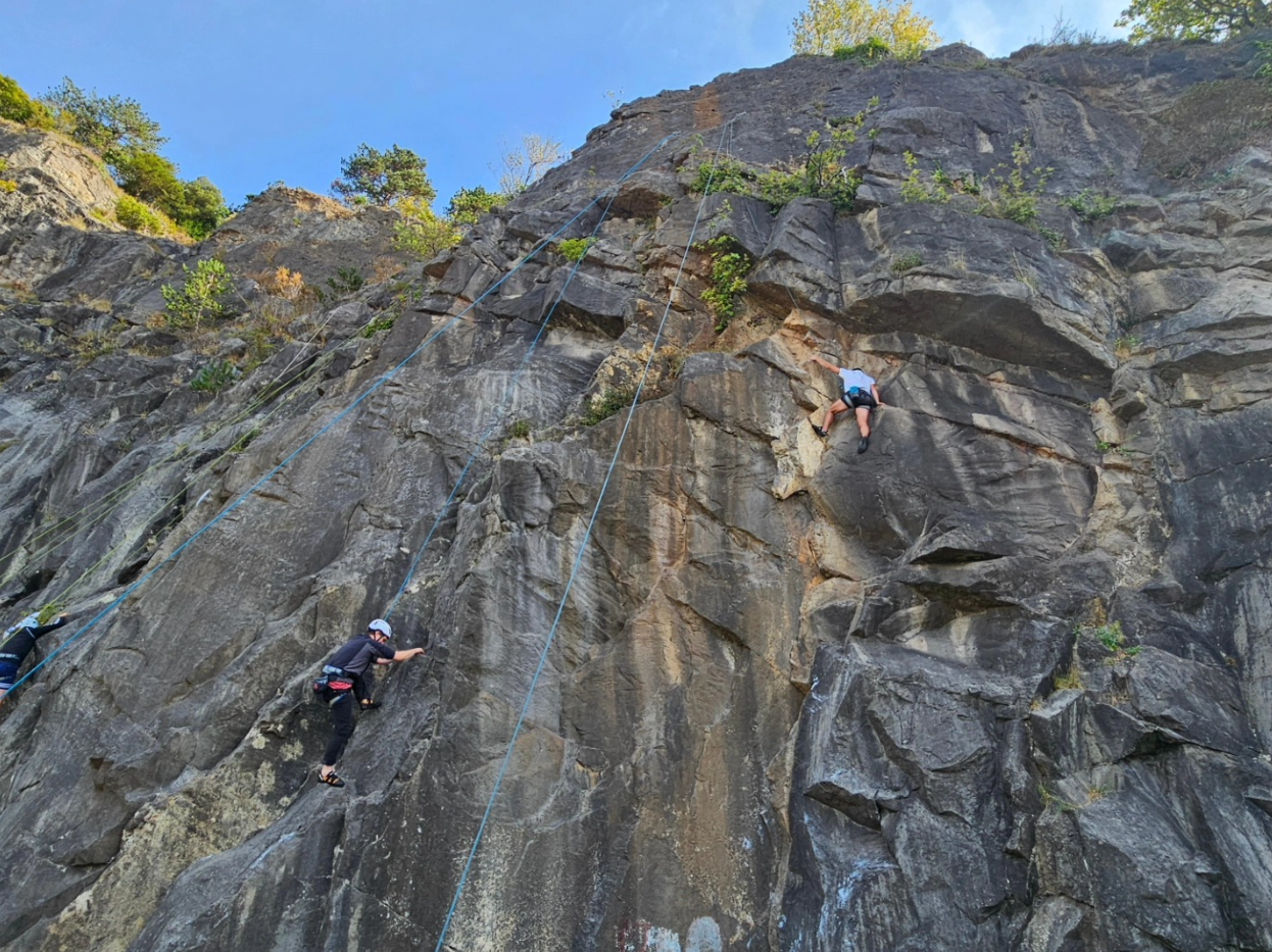 Avon Gorge Rock Climbing Experience in Bristol gallery 2