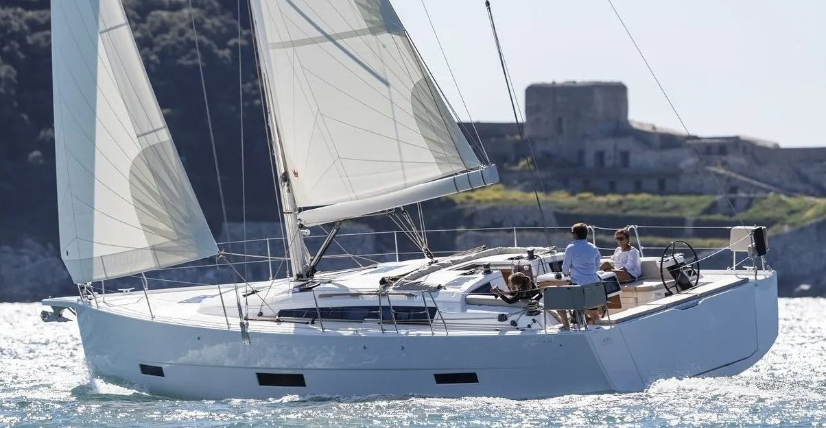 Midday Sailing Experience in Sant Antoni de Portmany, Ibiza gallery 2