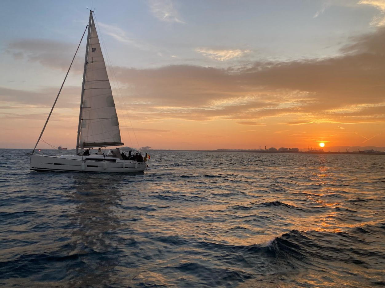 3-Hour Private Sunset Sailing Cruise in Barcelona gallery 8