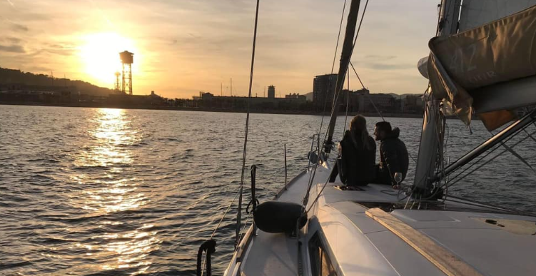 2-Hour Private Sunset Sailing Cruise in Barcelona, photo 3