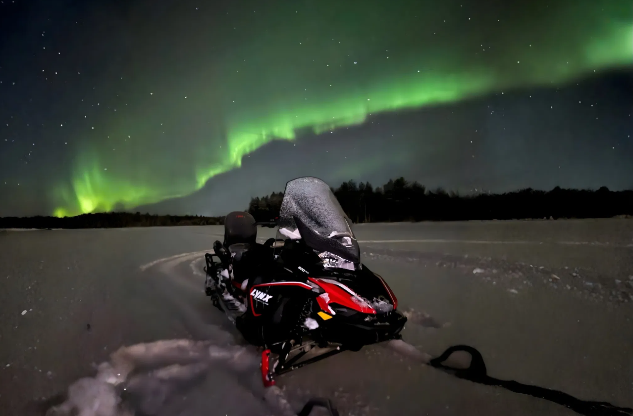 Rovaniemi Snowmobile Evening Safari and Northern Lights Experience gallery 4