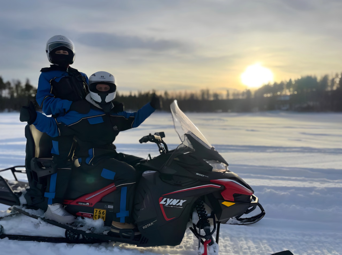 Snowmobile Safari Winter Tour and Barbecue in Rovaniemi gallery 5