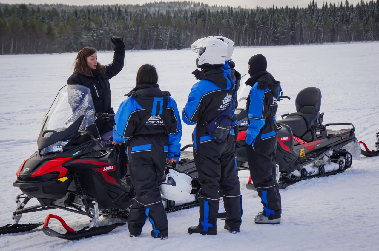 Snowmobile Safari Winter Tour and Barbecue in Rovaniemi gallery 9