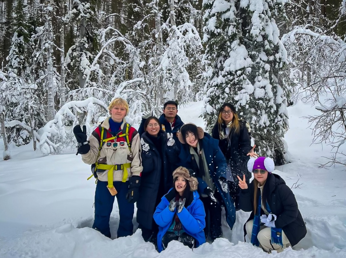 Frozen Waterfalls Hike Tour and Barbecue in Korouoma gallery 5