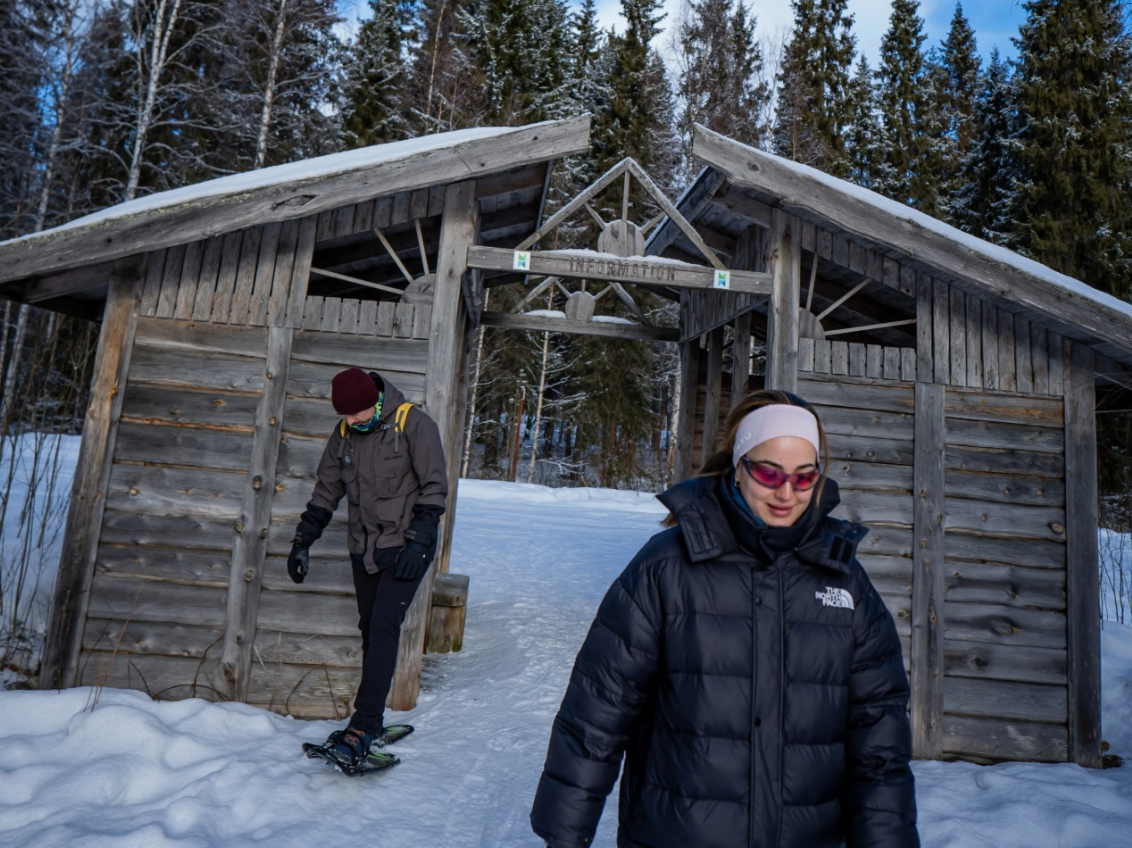 Snowshoe Adventure and Barbecue at Vikaköngäs gallery 7