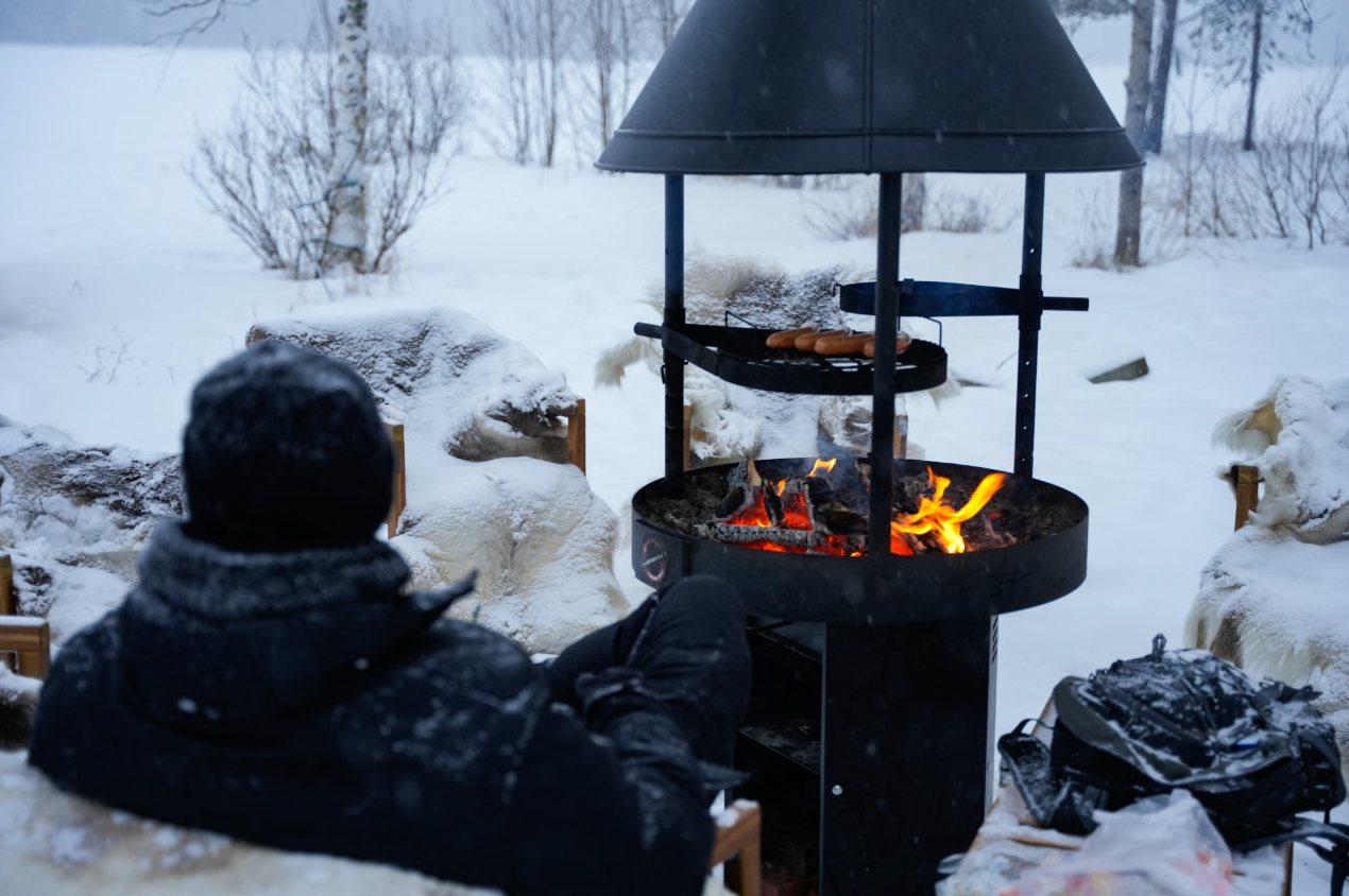 Ice Fishing and Barbecue Experience in Rovaniemi gallery 4