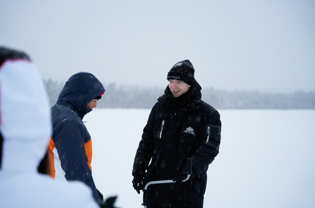 Ice Fishing and Barbecue Experience in Rovaniemi gallery 5