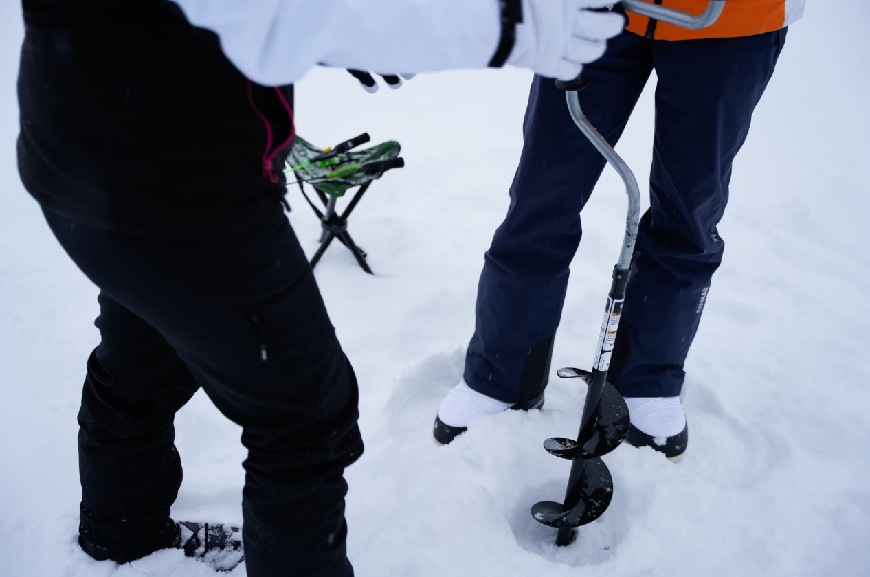 Ice Fishing and Barbecue Experience in Rovaniemi gallery 7