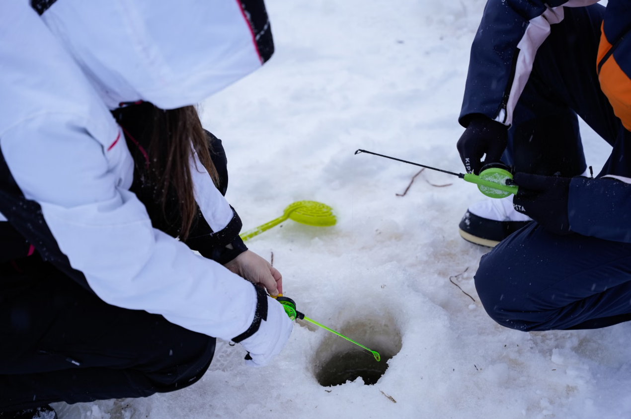 Ice Fishing and Barbecue Experience in Rovaniemi gallery 8