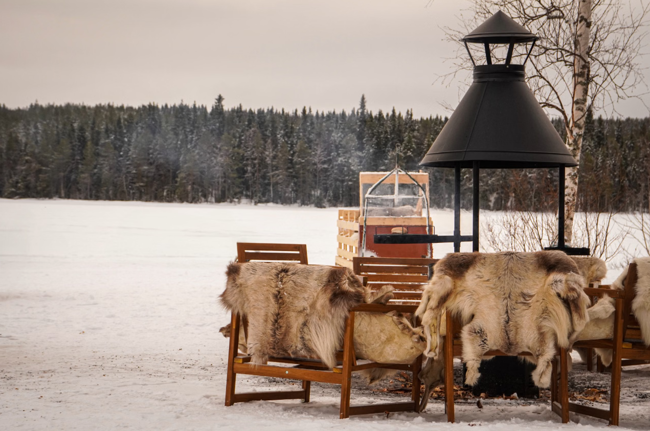 Ice Fishing and Barbecue Experience in Rovaniemi gallery 9