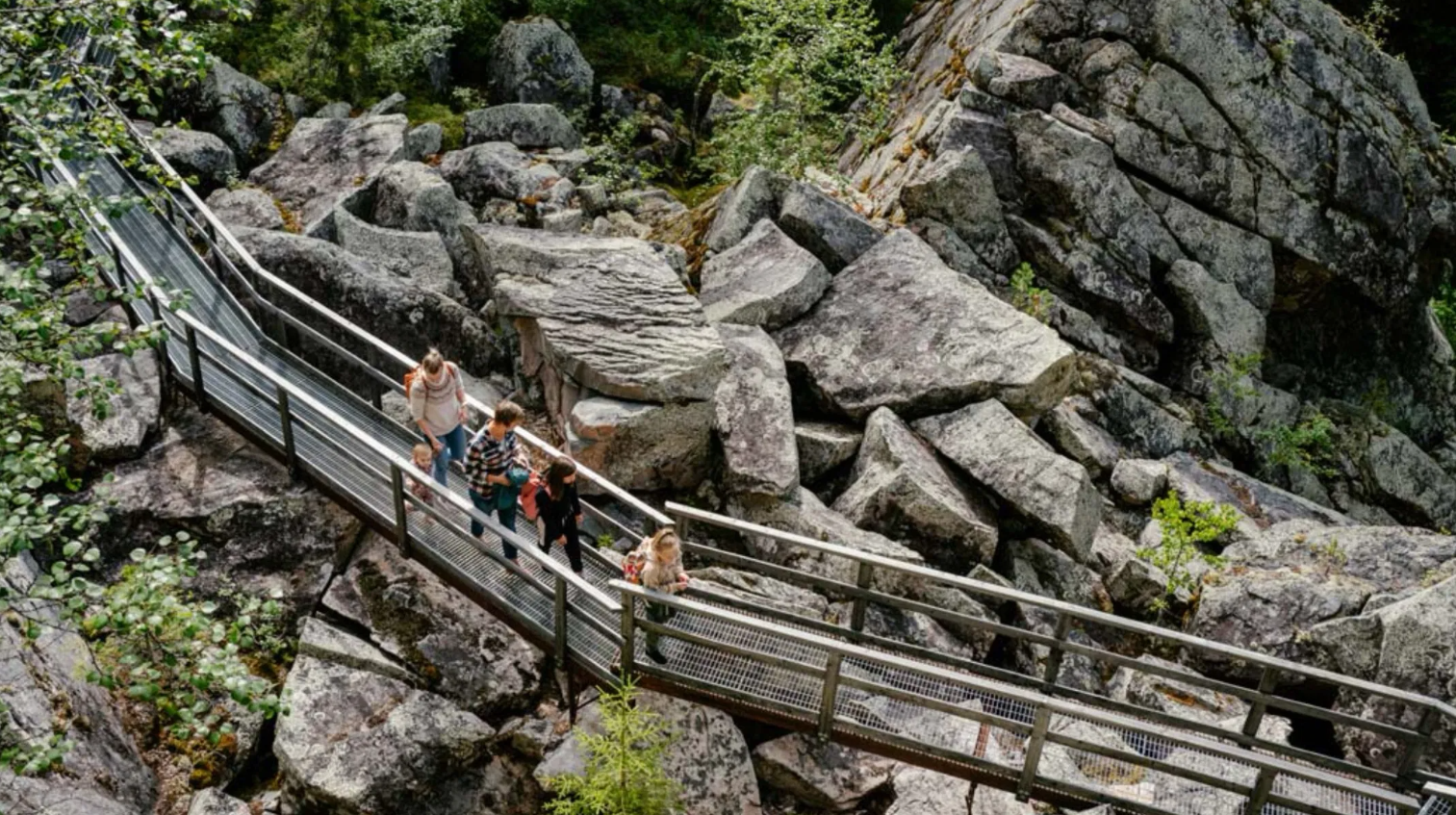 Auttiköngäs Waterfalls Hike Experience in Rovaniemi gallery 3