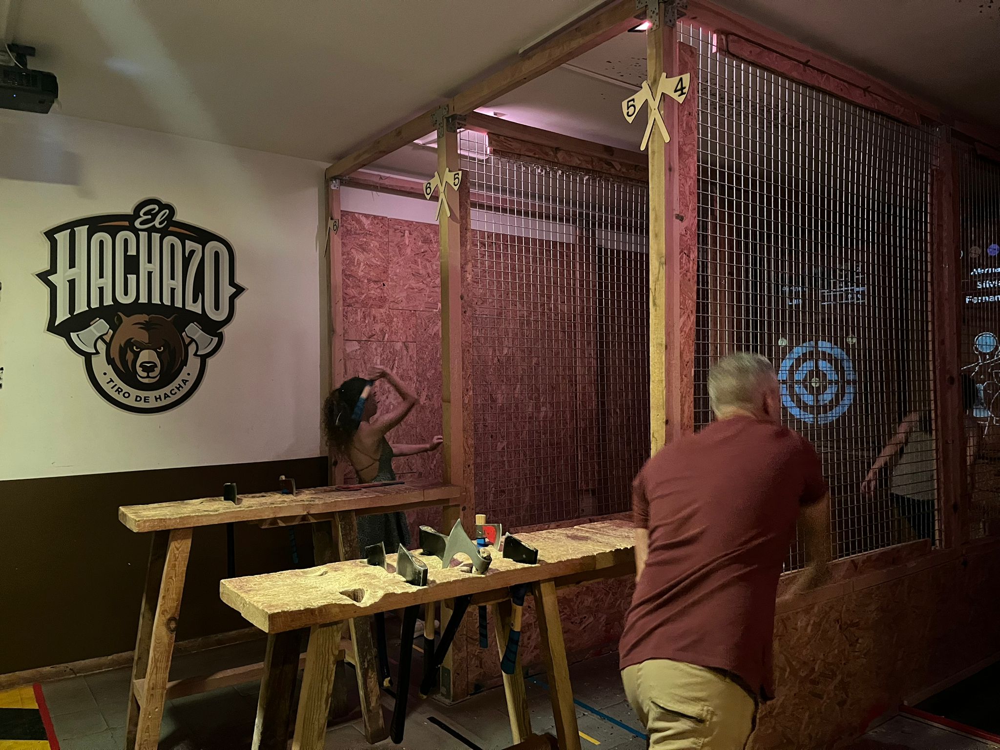 Premium Axe Throwing Session in Atocha, Madrid, photo 4