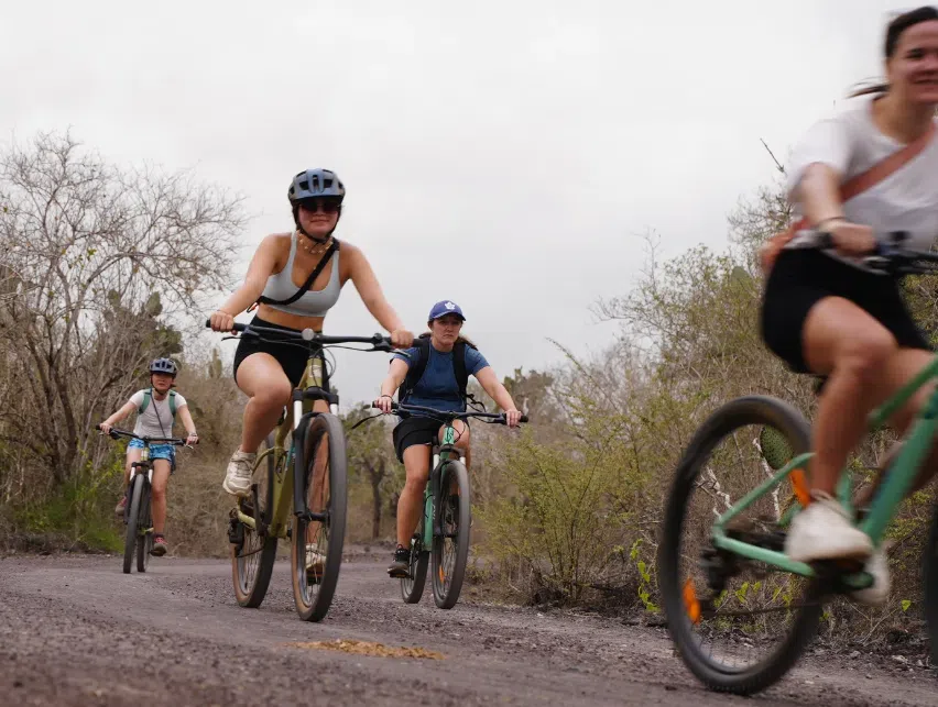 Bike or Hike Wetlands Wall of Tears & Giant Tortoise Breeding Center Isabela, photo 3