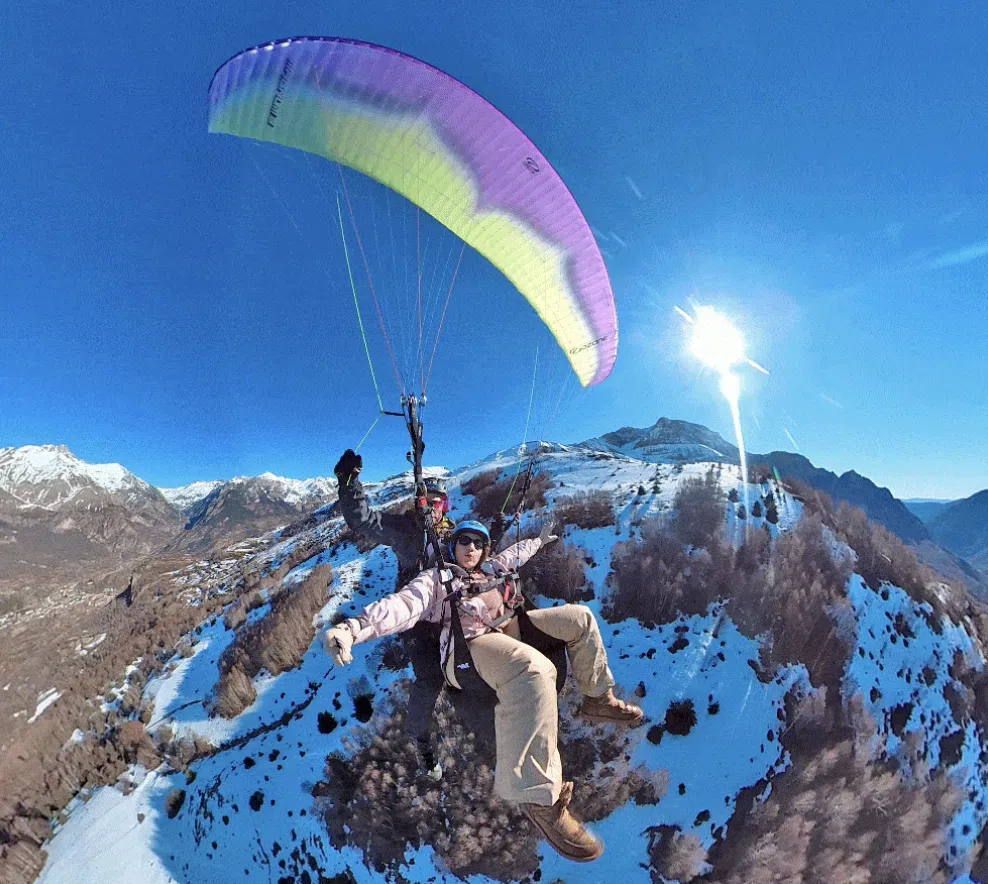 Tandem Thermal Paragliding Flight (2,000m to 3,500m) in the Pyrenees, photo 2