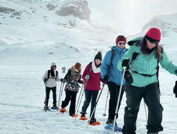 Explore the Tena Valley: Guided Snowshoeing Routes, photo 4