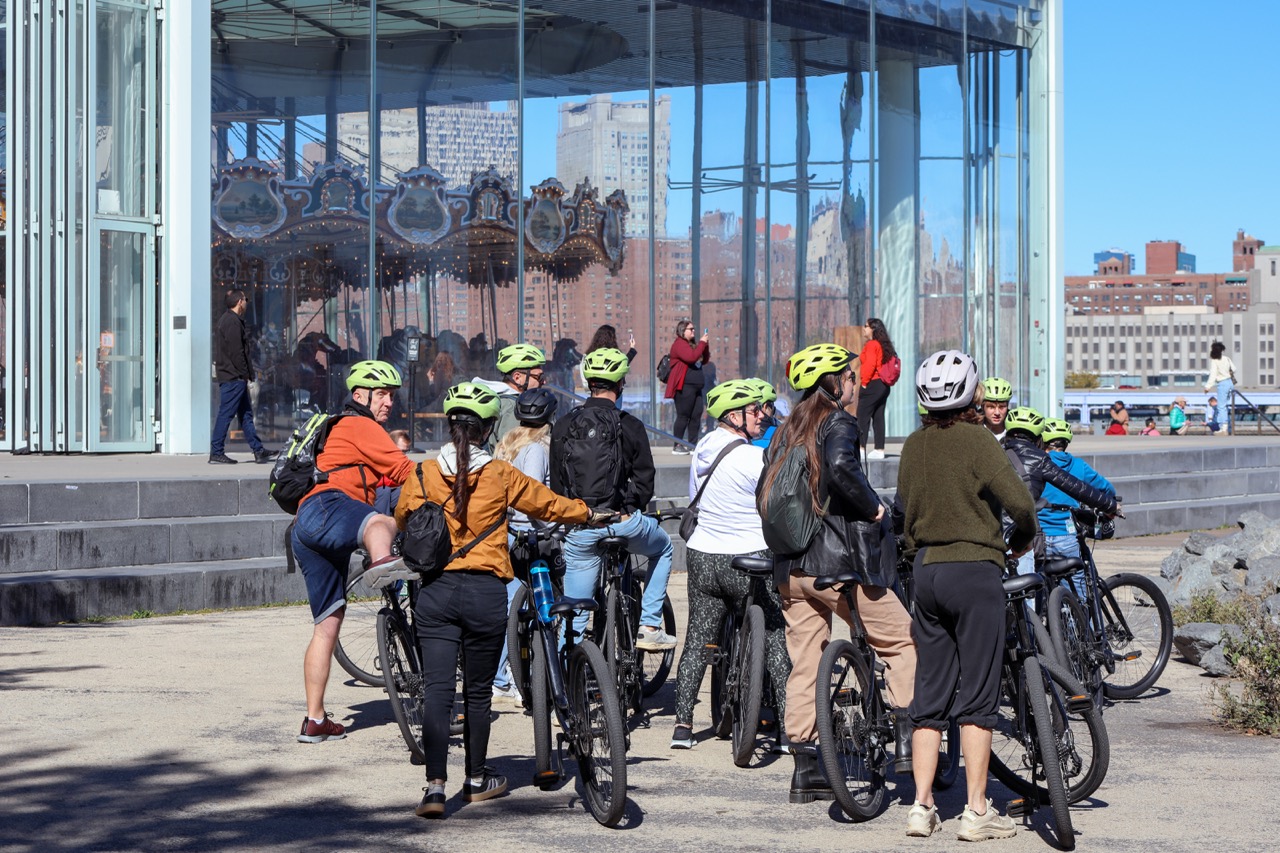 Highlights of the Brooklyn Bridge Guided Bike Tour gallery 10