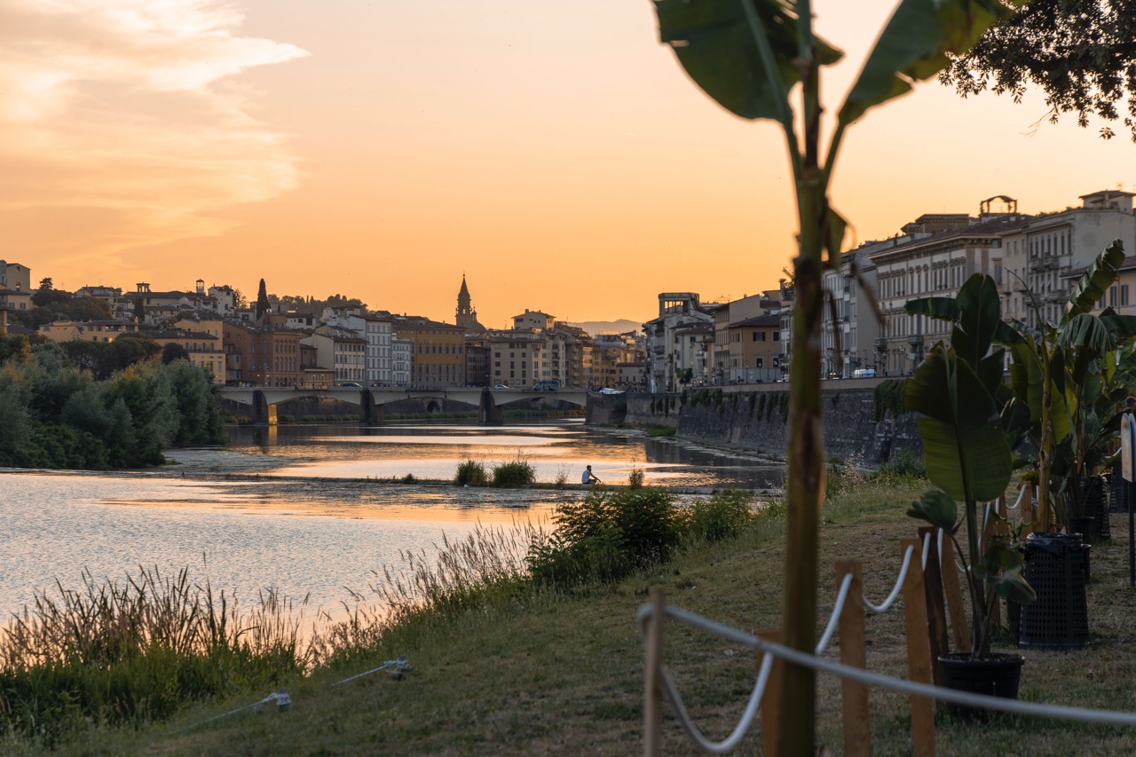 Florence at Night Bike Tour with Wine and Aperitivo gallery 5