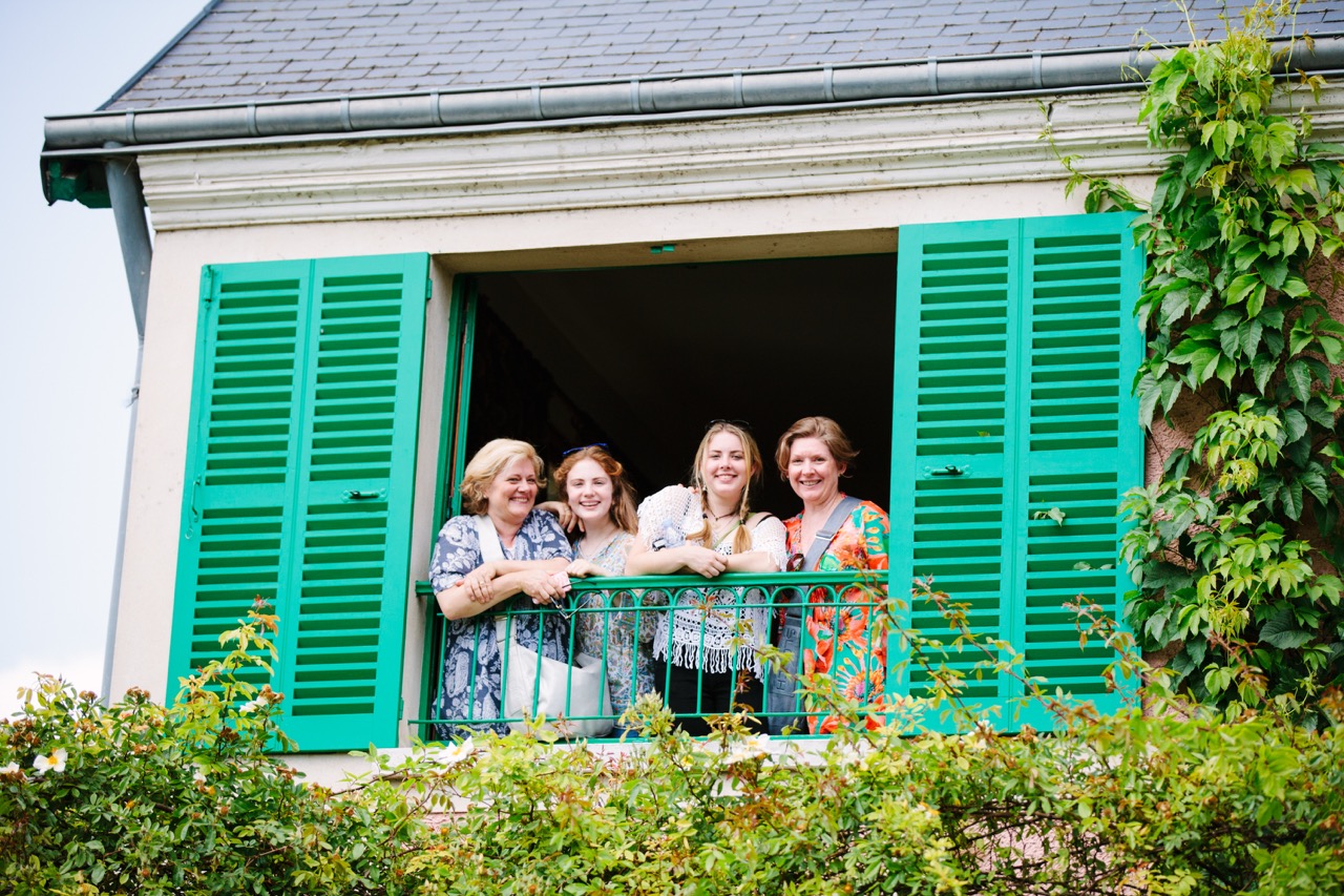 From Paris: Skip-the-Line Monet Gardens & Giverny Bike Tour with Market Picnic Stop gallery 6